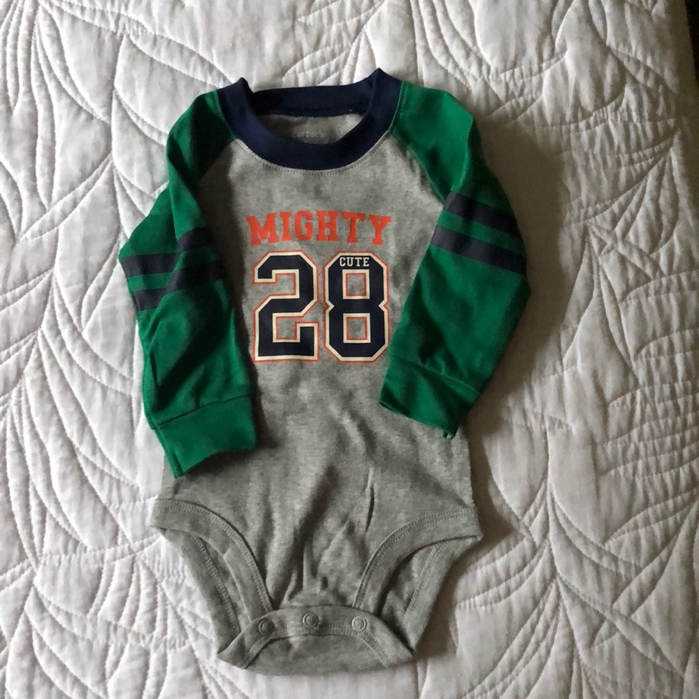 Carters boy 3 piece outfit 9 moths
